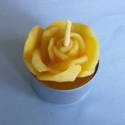 Tealight beeswax candle flower 2