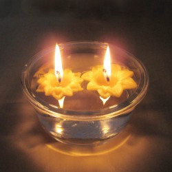 2 floating beeswax candles flower